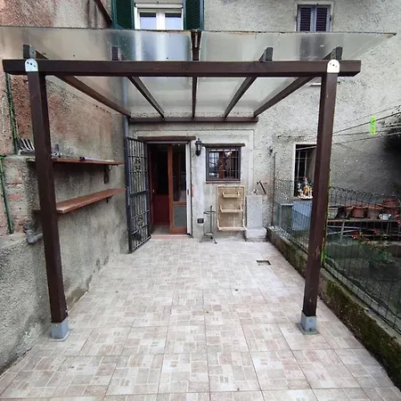 Dentro Il Borgo アパート